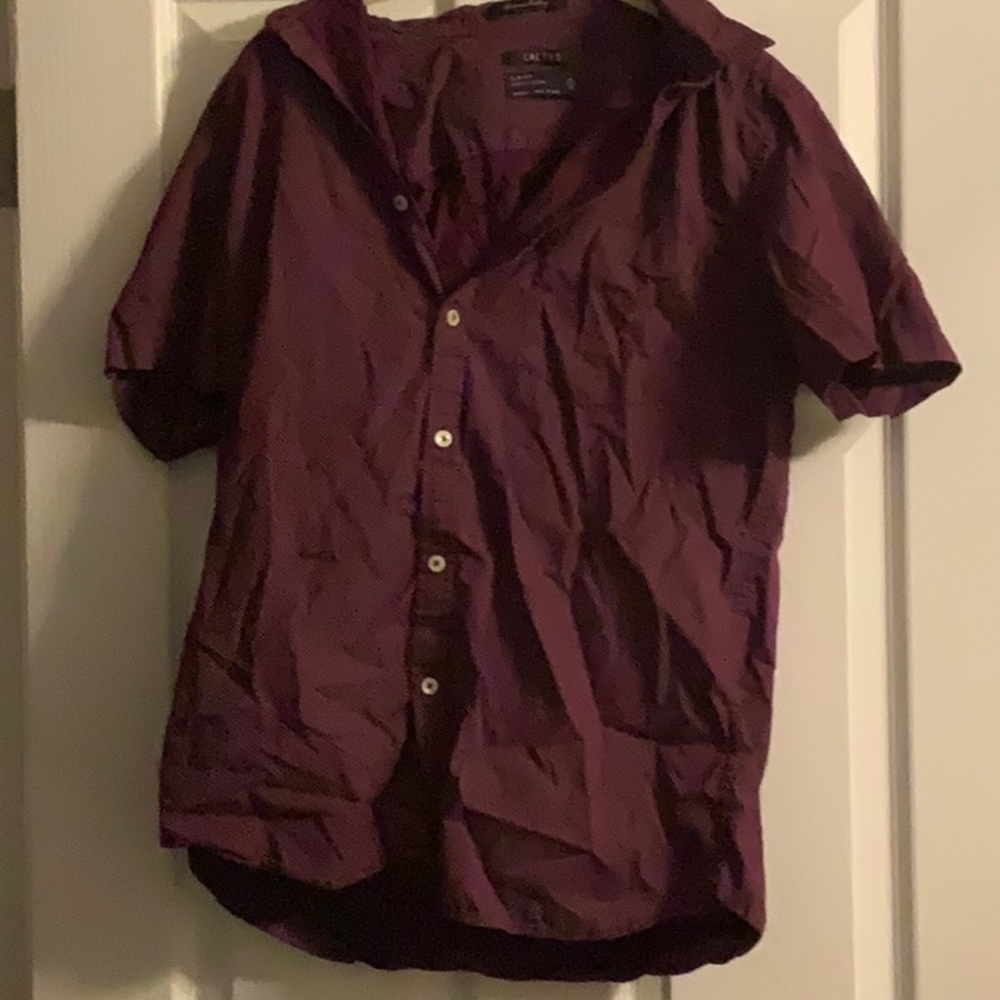 Men’s size large cactus button up shirt. Good condition.